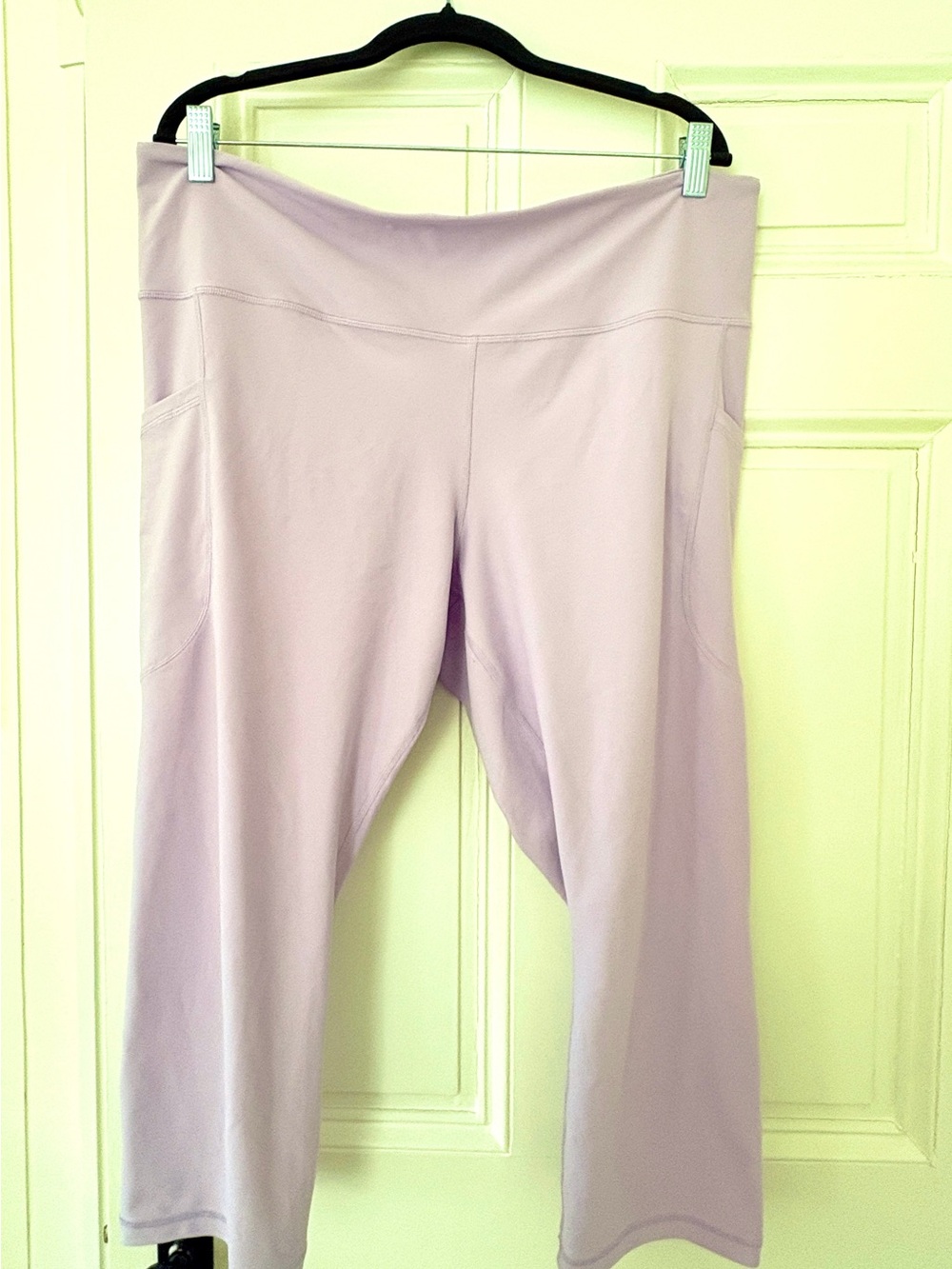Old Navy High-Waisted PowerSoft Crop Leggings in Pink/Purple Shade in Size 2X